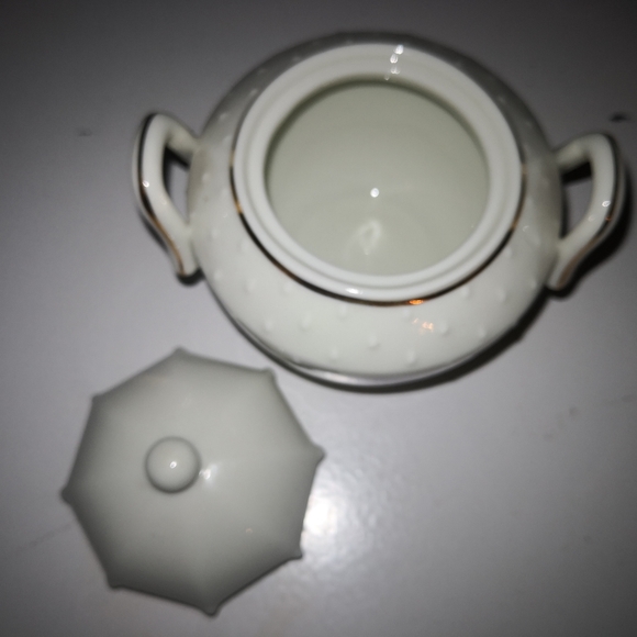 Porcelain Tea Set - Picture 4 of 13
